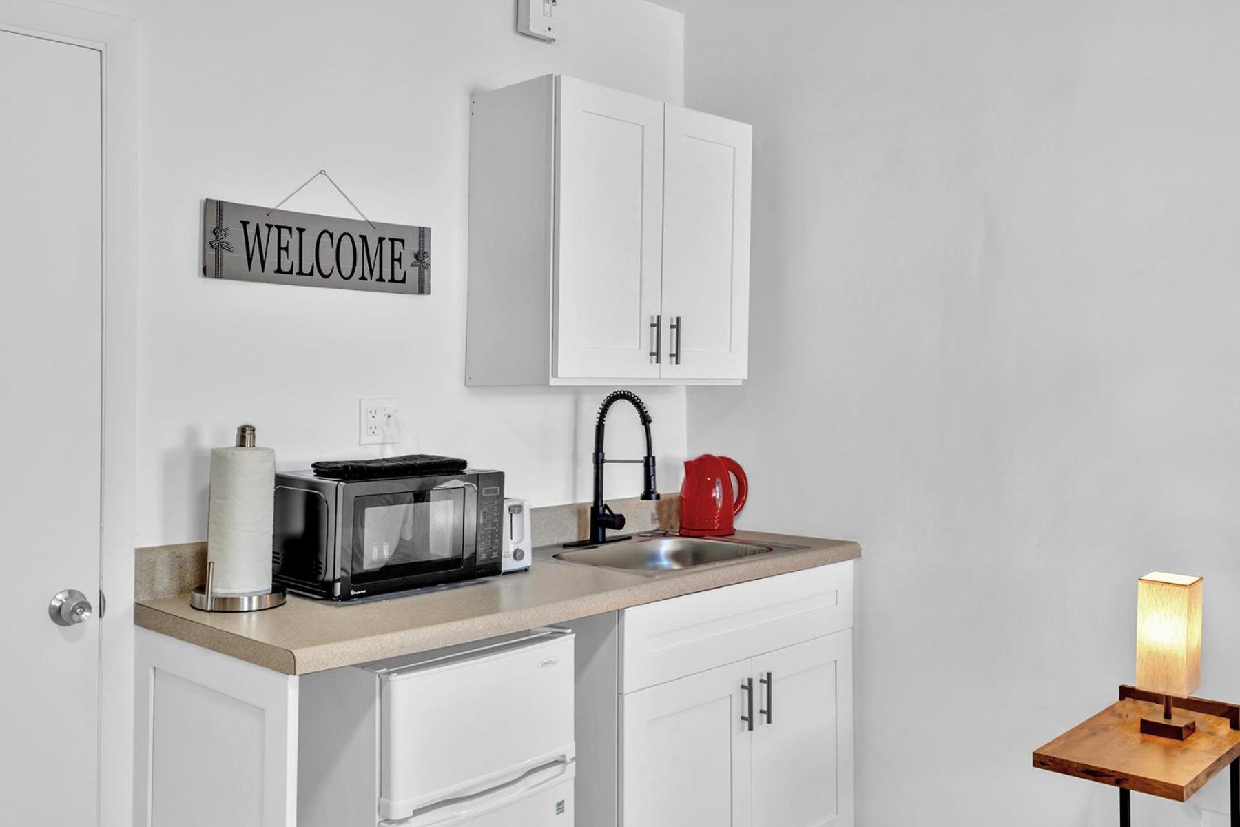 Young Circle & Hollywood Blvd Posh Studio Suite Exterior foto